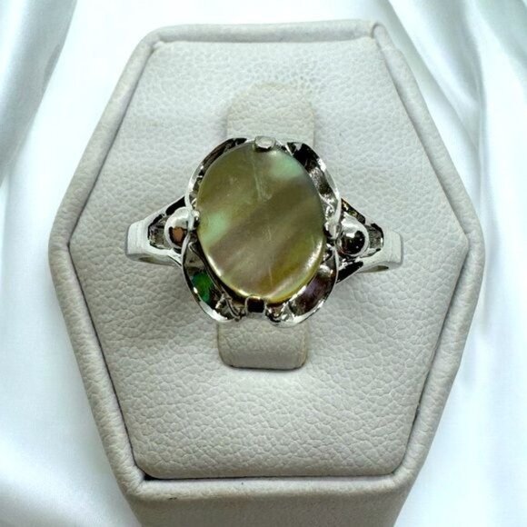 18K White Gold Plated Mother of Pearl Ring size 9 Antique Style - Picture 1 of 8